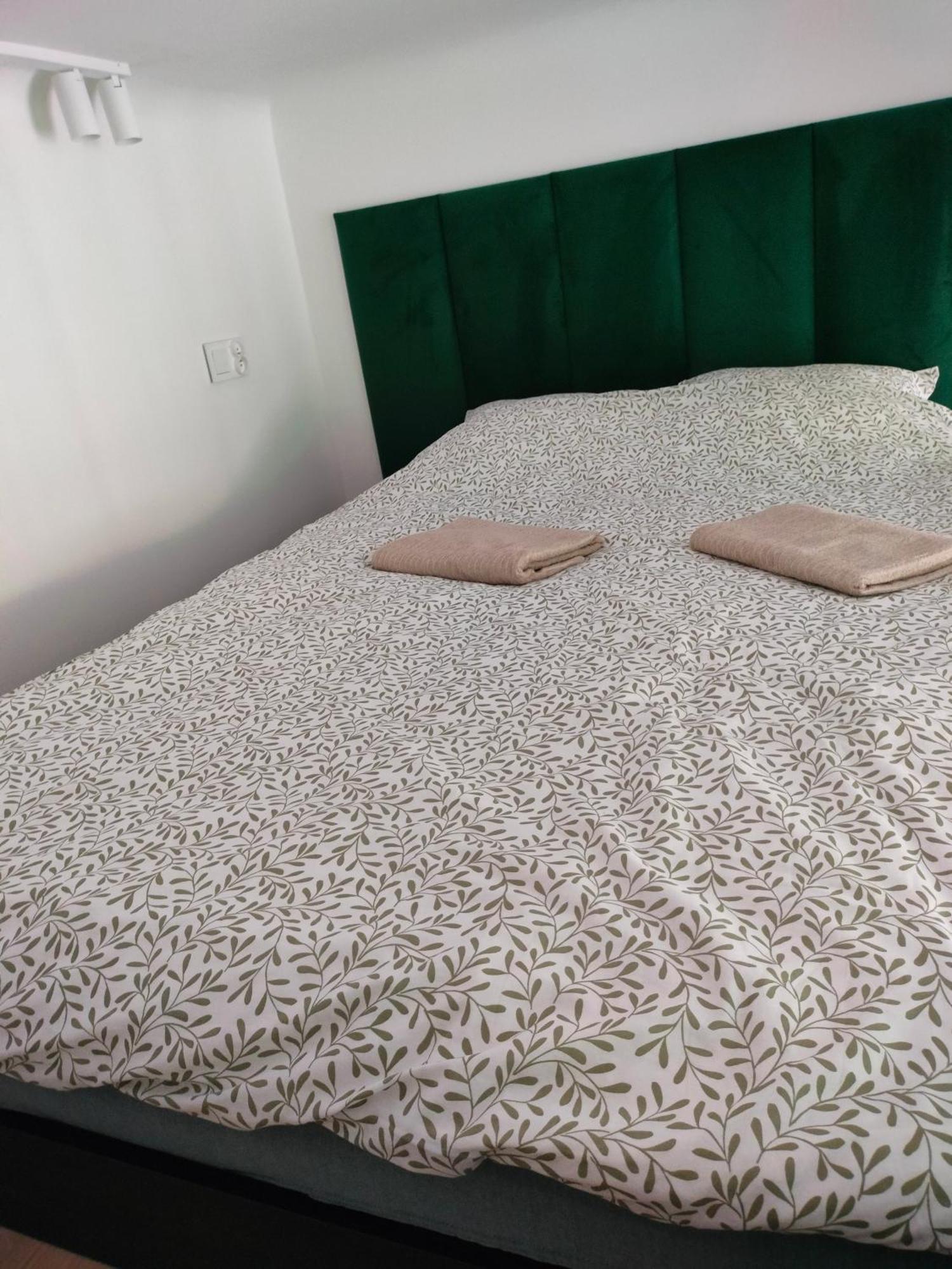 Apartament Paradise Zarzadzany Przez Gospodarza Osobe Fizyczna Self Check In Rzeszów Exterior foto